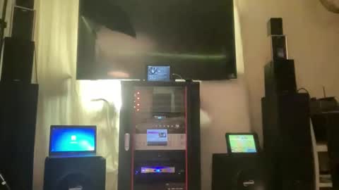  anneonamouse online show from April 22, 2026, 1:01 pm