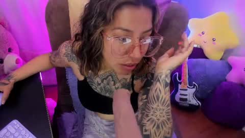 _antonella_dreams online show from June 25, 2026, 11:53 pm