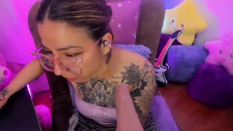 _antonella_dreams online show from July 8, 2026, 8:35 pm