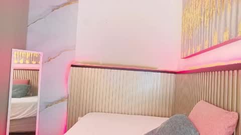 _aria_carter_ online show from May 26, 2026, 12:34 pm