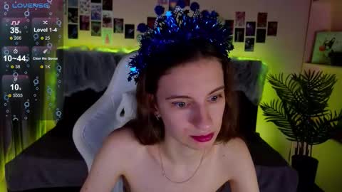 _ash_leyy_ online show from October 31, 2025, 1:39 am