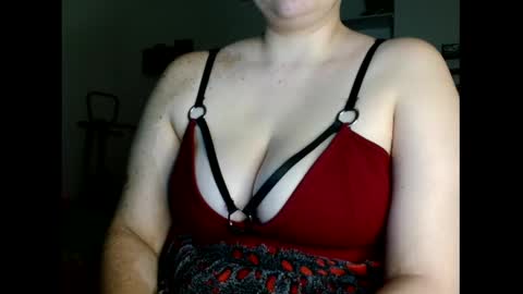 Snapshot of _atenea_golden chatting on February 26, 2026, 8:24 am atenea online show from February 26, 2026, 8:24 am