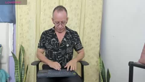 Snapshot of _axelking1_ chatting on June 1, 2026, 11:34 am Axel online show from June 1, 2026, 11:34 am