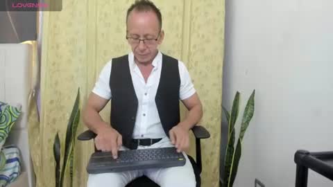 Snapshot of _axelking1_ chatting on July 6, 2026, 11:40 am Axel online show from July 6, 2026, 11:40 am