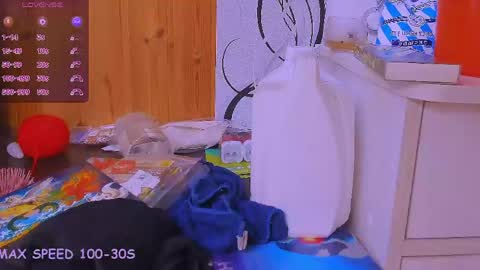 Snapshot of _b_a_n_s_h_e_e_ chatting on April 23, 2026, 12:29 pm Emily - BLONDE Jennifer - RED hair online show from April 23, 2026, 12:29 pm