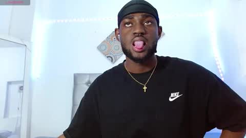 Andrew online show from November 13, 2025, 7:02 pm