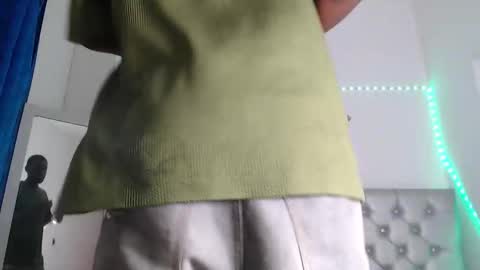 Andrew online show from January 9, 2026, 7:48 pm