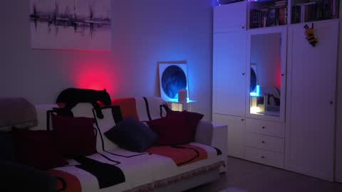 Lili online show from March 1, 2026, 5:53 am