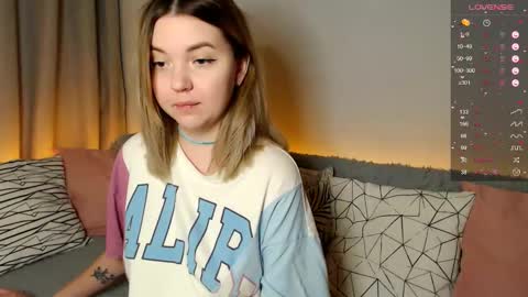 Elizabeth online show from November 24, 2025, 10:53 pm