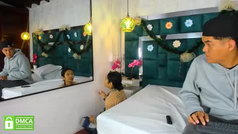 _bonnyandclyde online show from January 7, 2026, 11:56 am