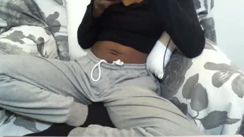 Snapshot of _bunny_b chatting on February 20, 2025, 10:59 am I will be back soon online show from February 20, 2025, 10:59 am