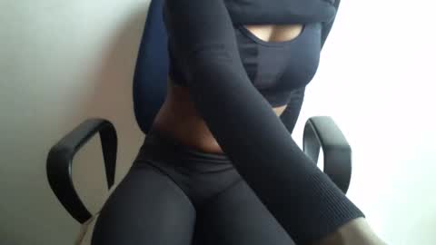 Snapshot of _bunny_b chatting on March 7, 2025, 7:08 am I will be back soon online show from March 7, 2025, 7:08 am