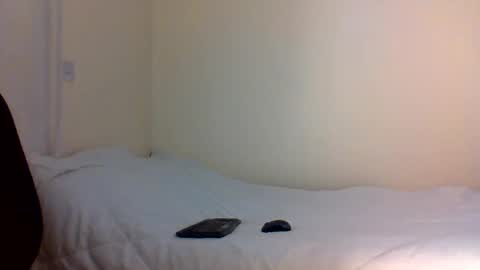 Snapshot of _bunny_b chatting on October 26, 2025, 3:34 am I will be back soon online show from October 26, 2025, 3:34 am