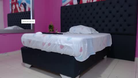  candy jade  online show from September 16, 2025, 11:33 am