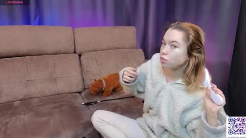 _capybara0_0 online show from February 24, 2025, 5:43 am