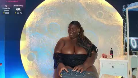 Caro. online show from November 4, 2025, 8:30 pm