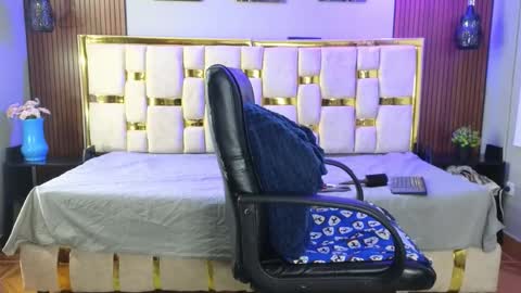 Caroline online show from April 9, 2026, 10:31 am