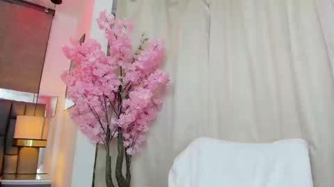 Snapshot of _cat_18 chatting on February 9, 2025, 9:17 pm You can Call me Kitty Cat online show from February 9, 2025, 9:17 pm