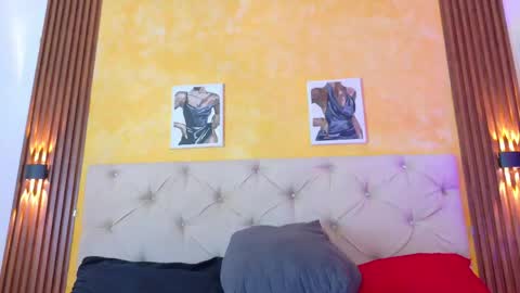 _catalina_williams_ online show from May 7, 2026, 2:33 pm