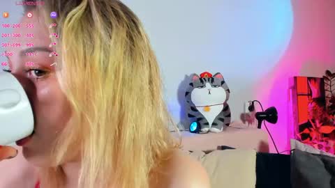 Snapshot of _ccrystaa_ chatting on May 27, 2026, 9:06 am Christina Chris online show from May 27, 2026, 9:06 am