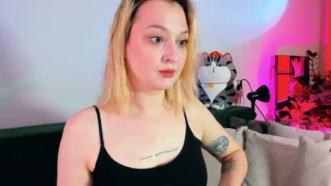 Snapshot of _ccrystaa_ chatting on May 30, 2026, 10:12 am Christina Chris online show from May 30, 2026, 10:12 am