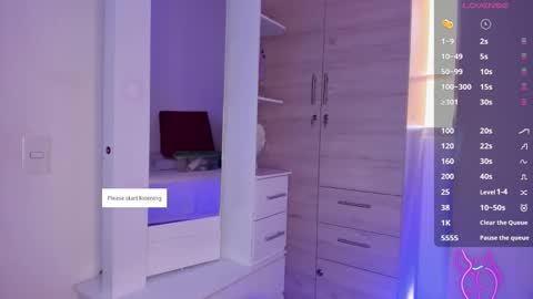 _charlotte_03 online show from January 11, 2026, 6:35 pm