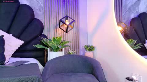 Snapshot of _charlotte_queen_ chatting on May 12, 2026, 1:19 pm _charlotte_queen_ online show from May 12, 2026, 1:19 pm