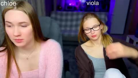 _chloe_miller_ online show from October 6, 2025, 7:44 pm