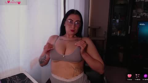 Chrissy online show from May 18, 2026, 3:35 am