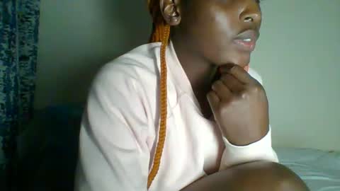 Snapshot of _clara01 chatting on January 19, 2025, 8:41 pm clara online show from January 19, 2025, 8:41 pm