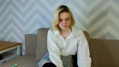 Snapshot of _cozyrose chatting on October 13, 2025, 6:19 pm Stacy online show from October 13, 2025, 6:19 pm