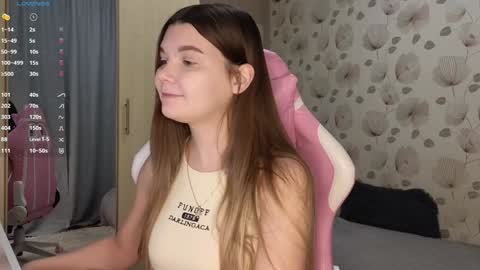 _cute_ice online show from January 19, 2025, 4:44 am