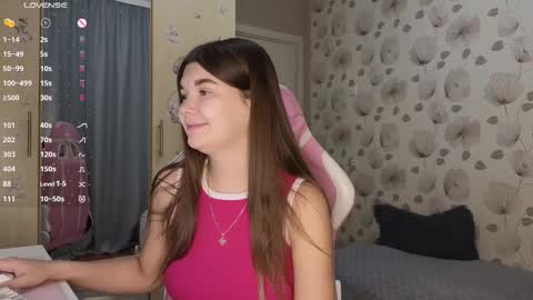 _cute_ice online show from September 19, 2025, 4:25 am