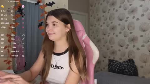 _cute_ice online show from October 19, 2025, 5:52 am