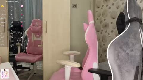 Snapshot of _cute_ice chatting on June 22, 2026, 8:44 am _cute_ice online show from June 22, 2026, 8:44 am