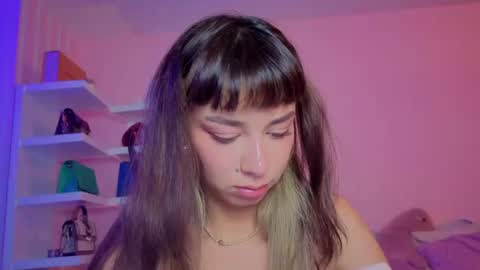 Snapshot of _cute_isabella_ chatting on July 5, 2026, 4:19 am _cute_isabella_ online show from July 5, 2026, 4:19 am