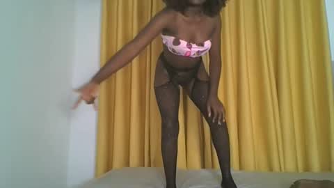 Snapshot of _cutestephanie chatting on September 13, 2025, 3:01 pm STEPH online show from September 13, 2025, 3:01 pm