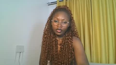 Snapshot of _cutestephanie chatting on November 1, 2025, 12:01 am STEPH online show from November 1, 2025, 12:01 am
