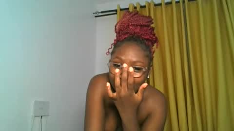 Snapshot of _cutestephanie chatting on December 14, 2025, 1:11 am STEPH online show from December 14, 2025, 1:11 am