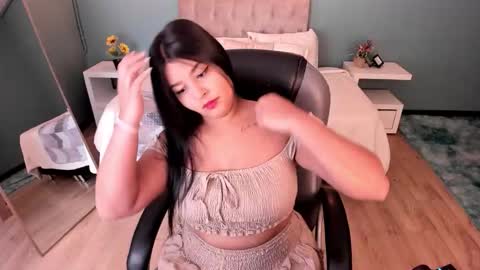 Dani online show from November 25, 2025, 2:55 am