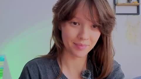 Snapshot of _demi_dee_ chatting on June 25, 2026, 8:24 pm DemiDee online show from June 25, 2026, 8:24 pm