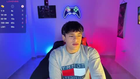 _demon1 online show from November 17, 2025, 1:22 am