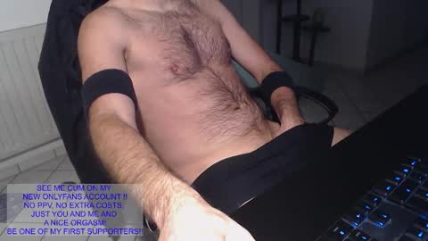 Snapshot of _dmc chatting on November 3, 2025, 8:54 pm _dmc online show from November 3, 2025, 8:54 pm