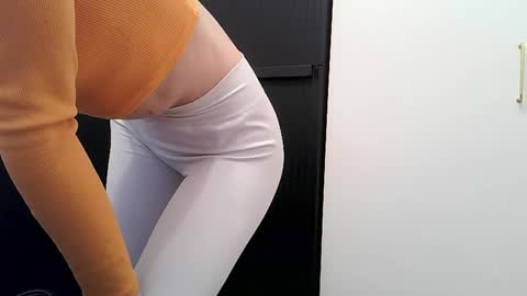 Snapshot of _domnatermsi chatting on February 22, 2025, 5:35 pm _domnatermsi online show from February 22, 2025, 5:35 pm