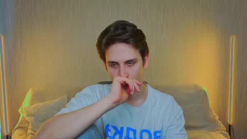 Snapshot of _dream_boys_ chatting on March 2, 2026, 5:08 am _dream_boys_ online show from March 2, 2026, 5:08 am