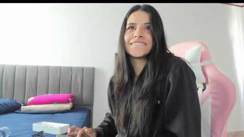 _elektrah online show from January 29, 2025, 6:39 pm