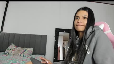 _elektrah online show from February 19, 2025, 5:27 pm