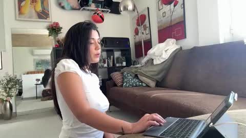  elena barra online show from March 1, 2026, 11:45 am