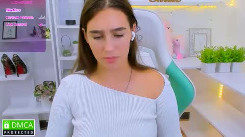 Lizzy  online show from September 8, 2025, 9:58 pm