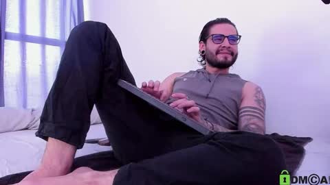  -         online show from October 2, 2025, 9:11 pm